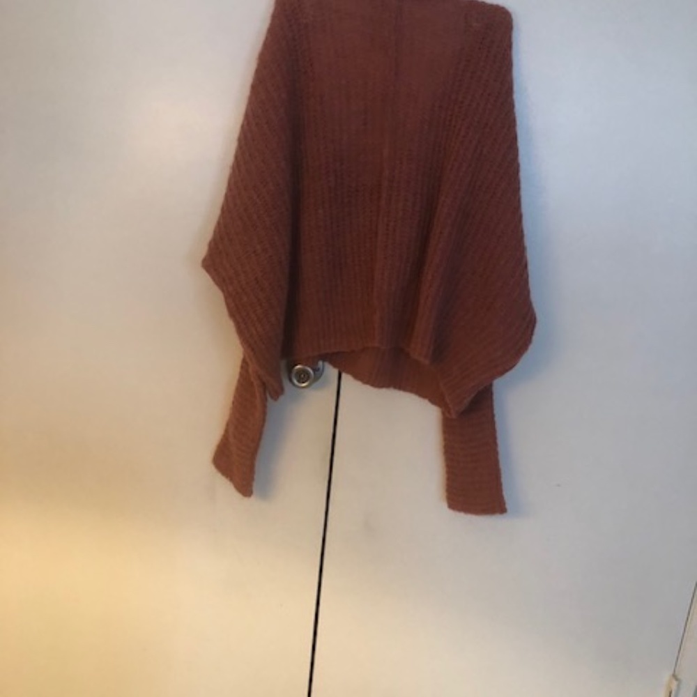 FREE PEOPLE OVER SIZE SWEATER